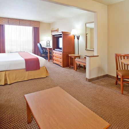 Holiday Inn Express Hotel & Suites Cedar City By Ihg Dış mekan fotoğraf