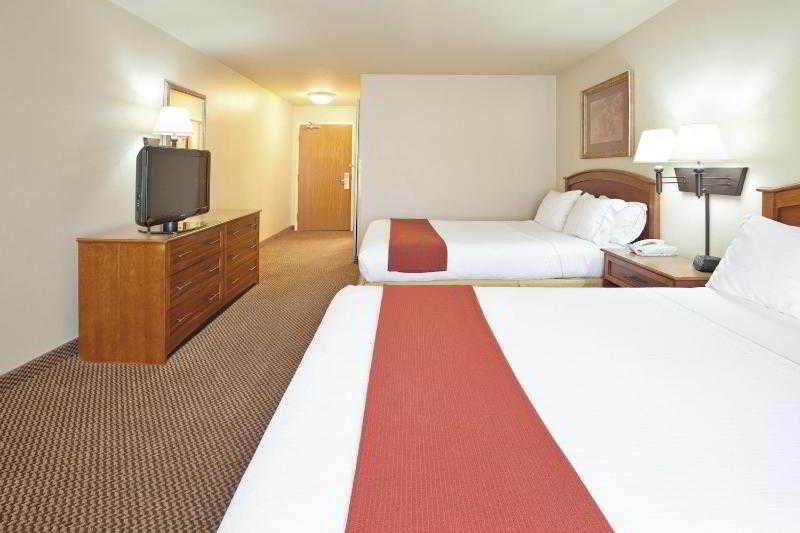Holiday Inn Express Hotel & Suites Cedar City By Ihg Dış mekan fotoğraf