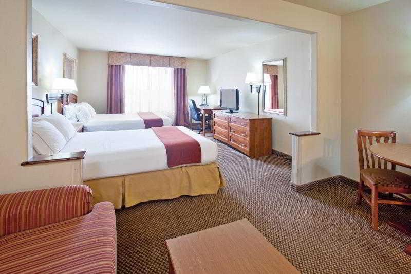 Holiday Inn Express Hotel & Suites Cedar City By Ihg Dış mekan fotoğraf