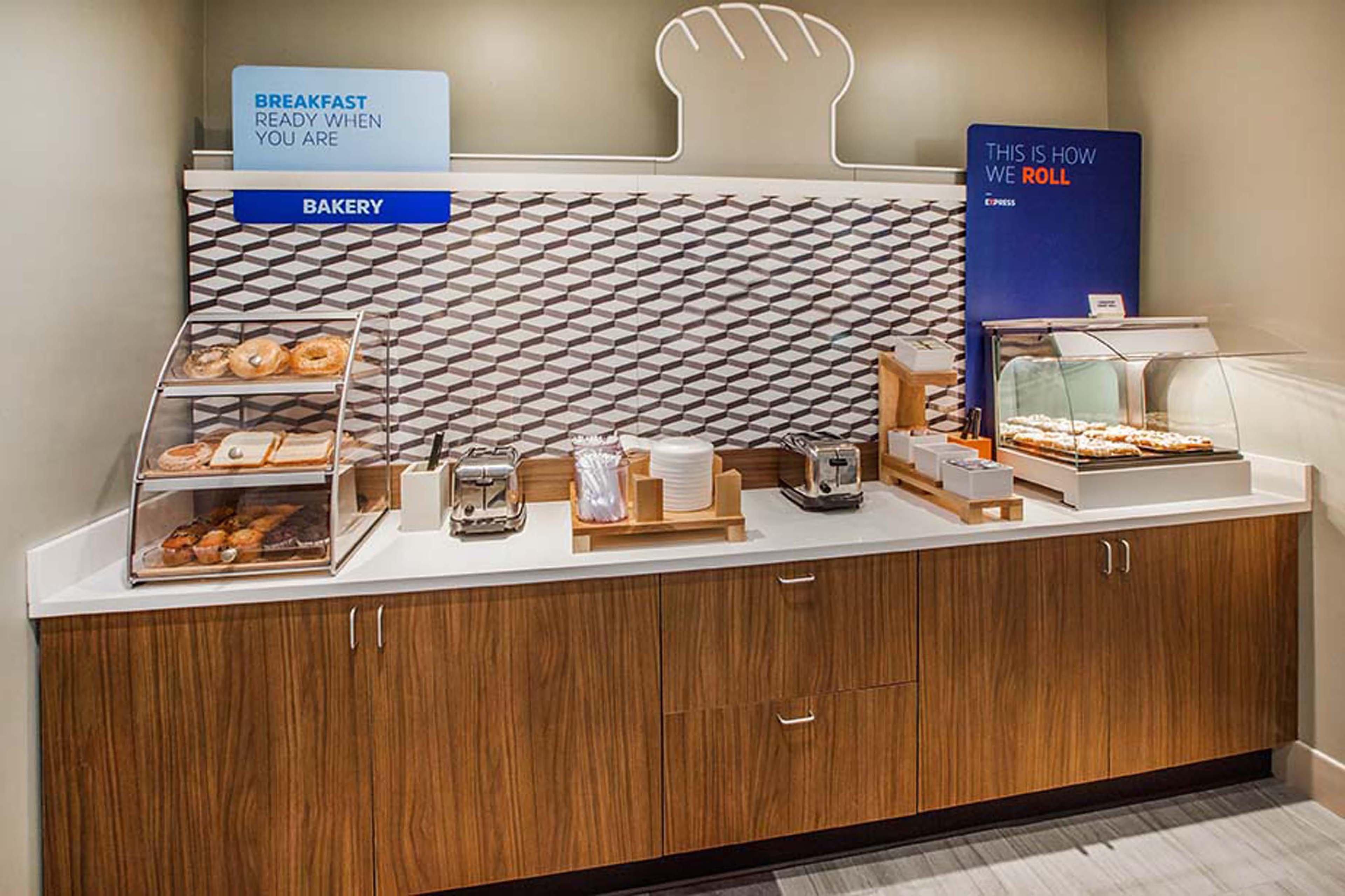 Holiday Inn Express Hotel & Suites Cedar City By Ihg Dış mekan fotoğraf