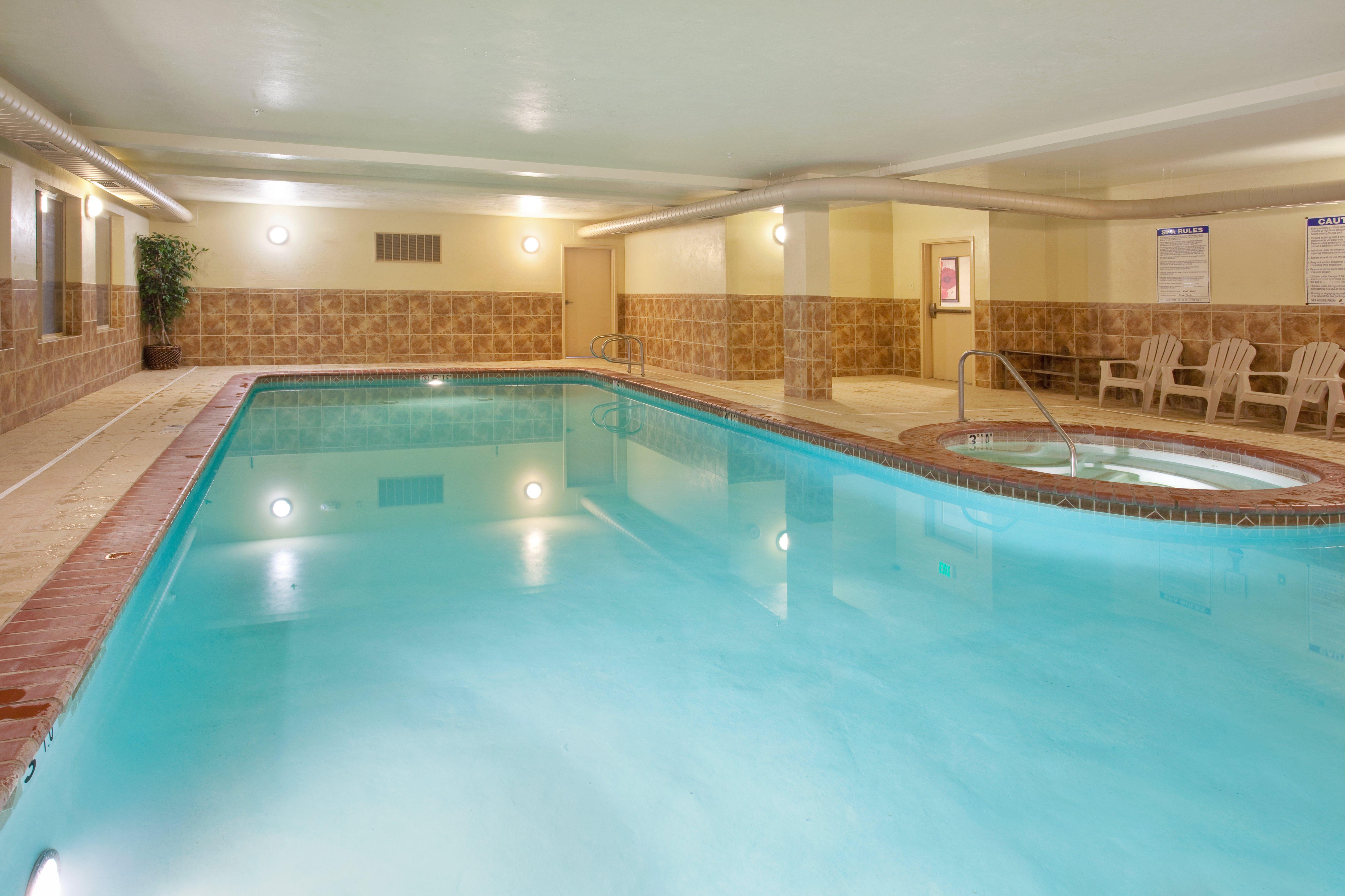 Holiday Inn Express Hotel & Suites Cedar City By Ihg Dış mekan fotoğraf