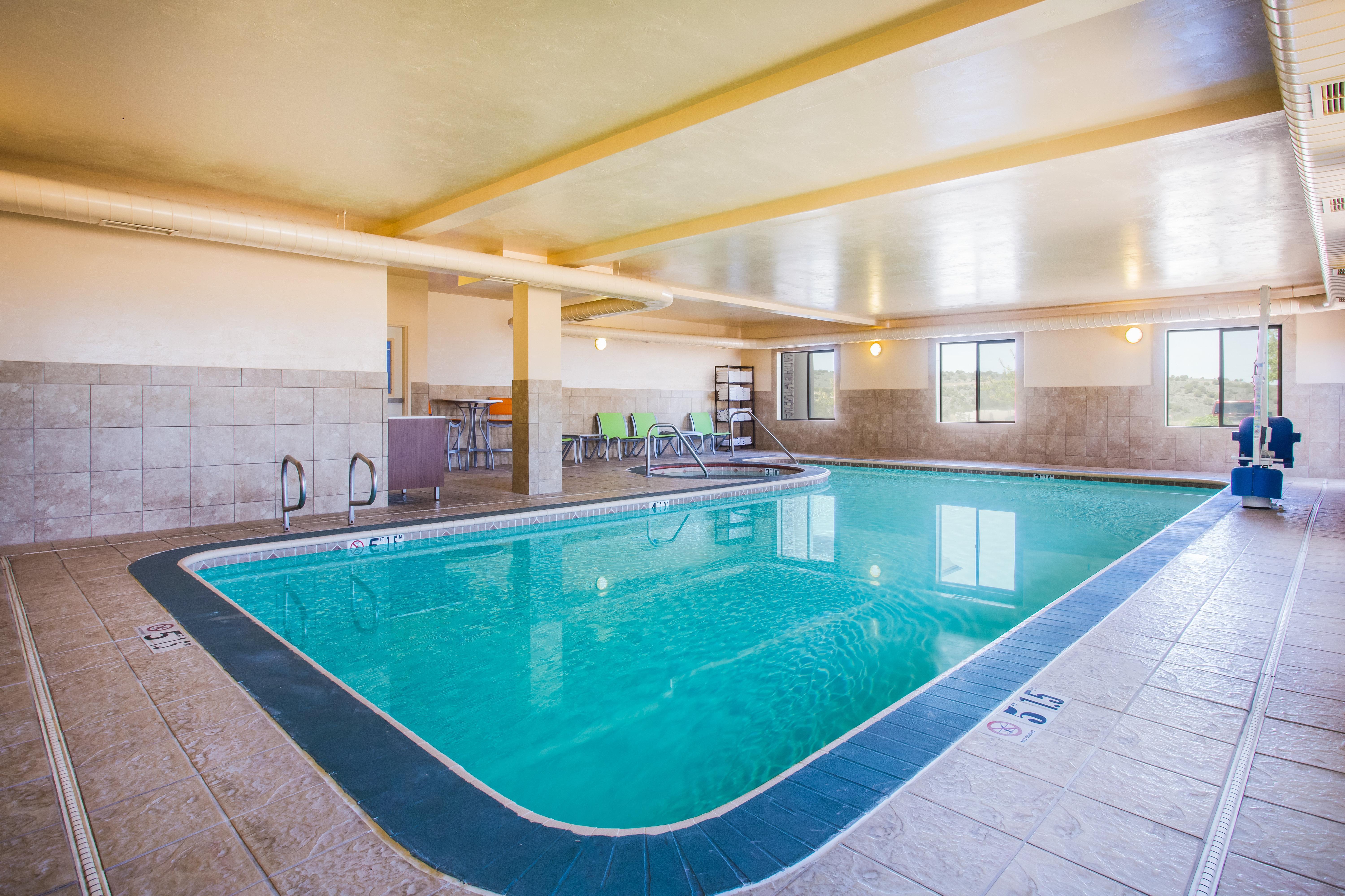 Holiday Inn Express Hotel & Suites Cedar City By Ihg Dış mekan fotoğraf