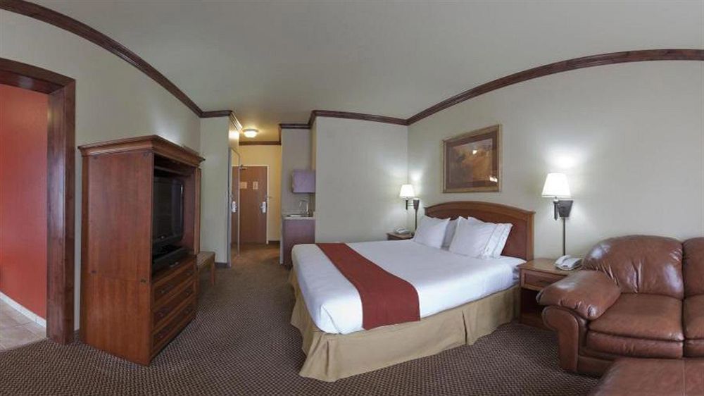 Holiday Inn Express Hotel & Suites Cedar City By Ihg Dış mekan fotoğraf